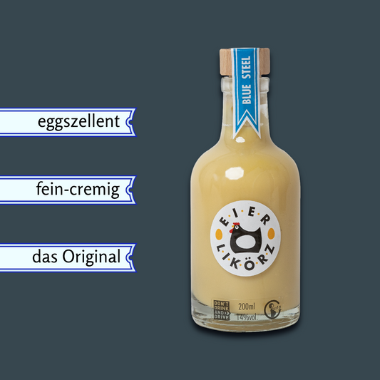 Flasche Eierlikör mit Aufkleber 'Eier Likörz', 200 ml, 14% Vol., mit Holzverschluss und blauem Band 'Blue Steel'